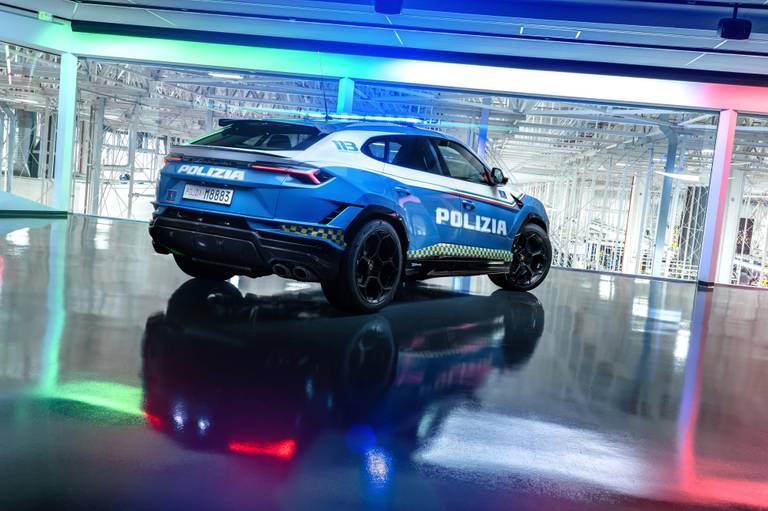 Urus Performante della Polizia 02