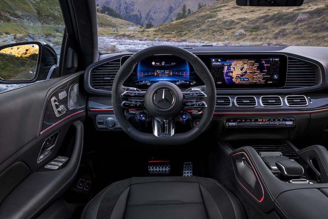 Mercedes-AMG GLE 53 Hybrid (2023) interior