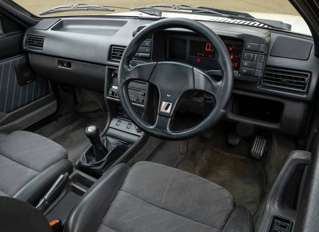 audi-quattro-interior