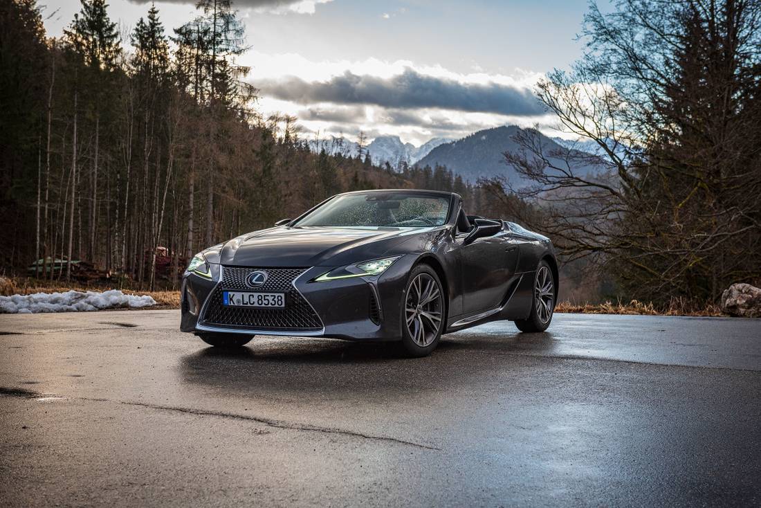 Lexus Cabrio: storia, modelli, versioni e motori