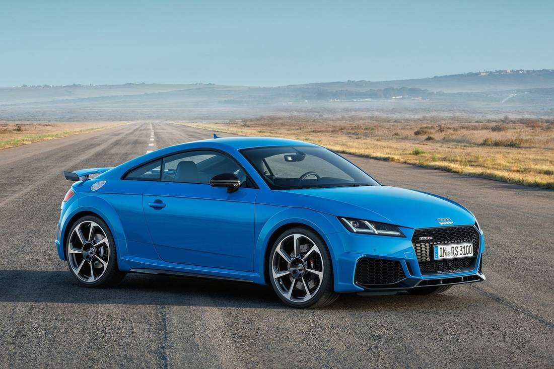 audi-tt-rs-coupe-blue-front