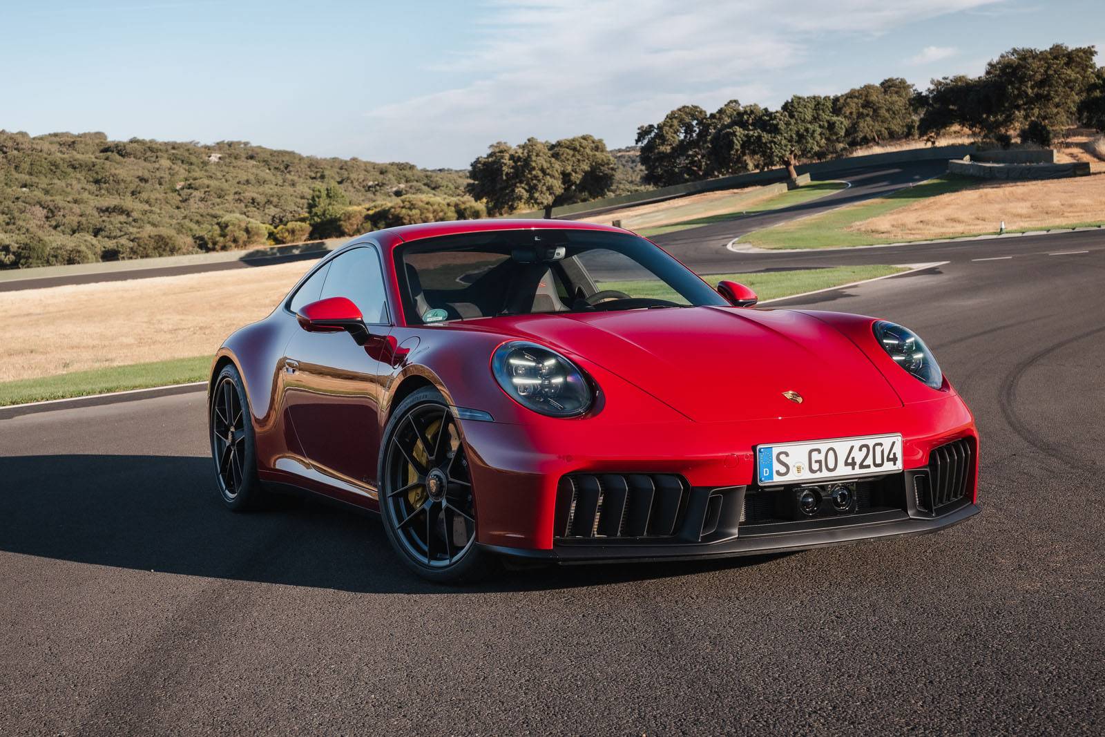 Porsche 911 GTS T-Hybrid - Vista anteriore