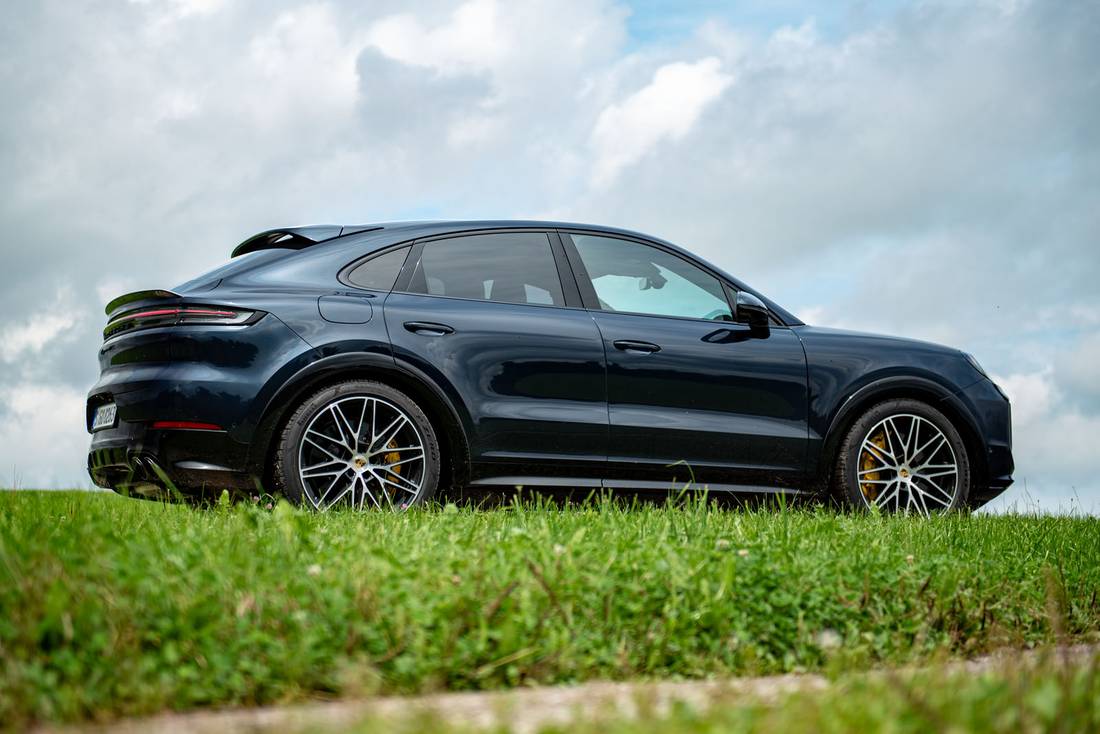 porsche-cayenne-gts-coupe-2024-seite