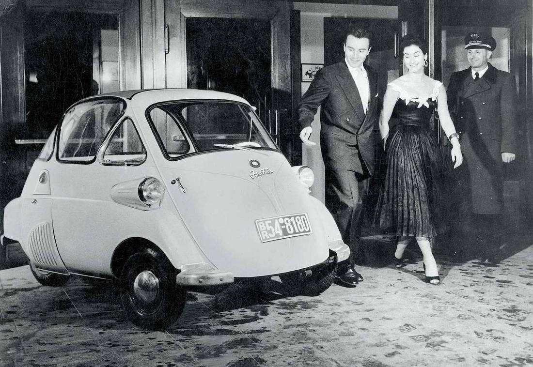 BMW-Isetta-1955-1280-c6ff806c7754a4d2d4ff9e4ba009af357c.jpg