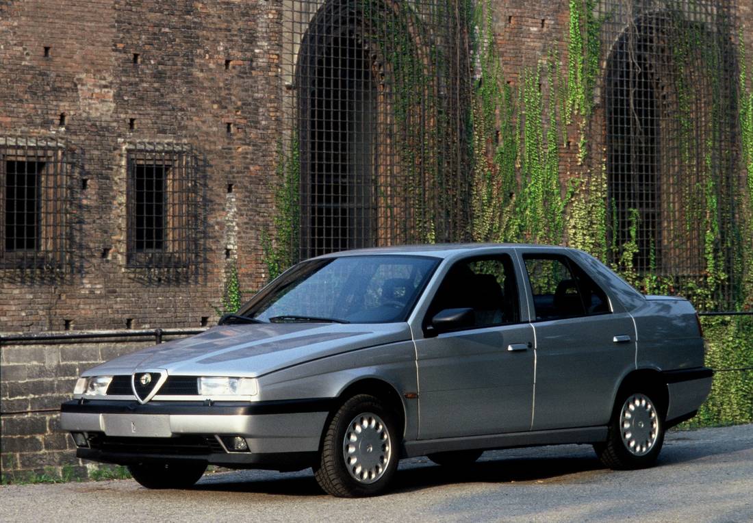 alfa-romeo-155-side