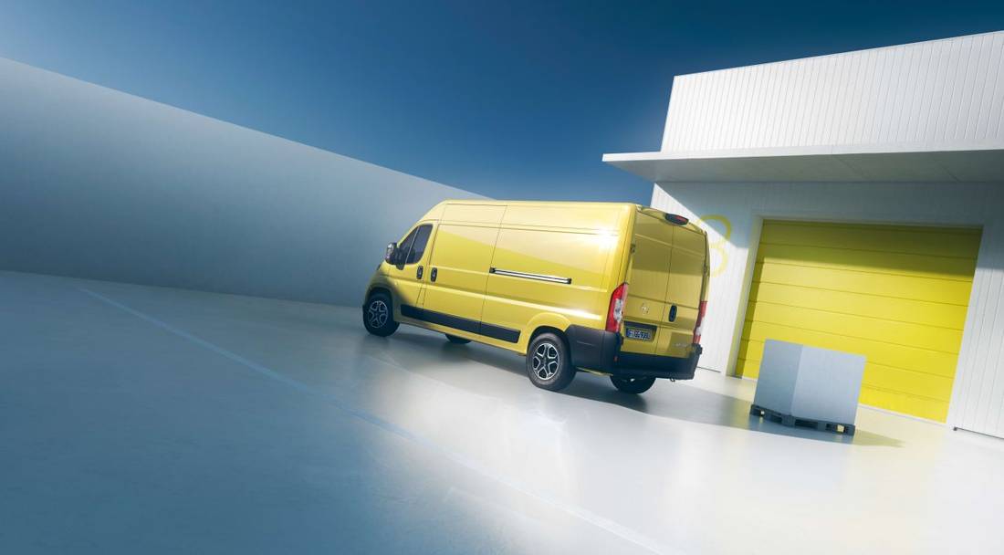 Opel Movano 2024 02