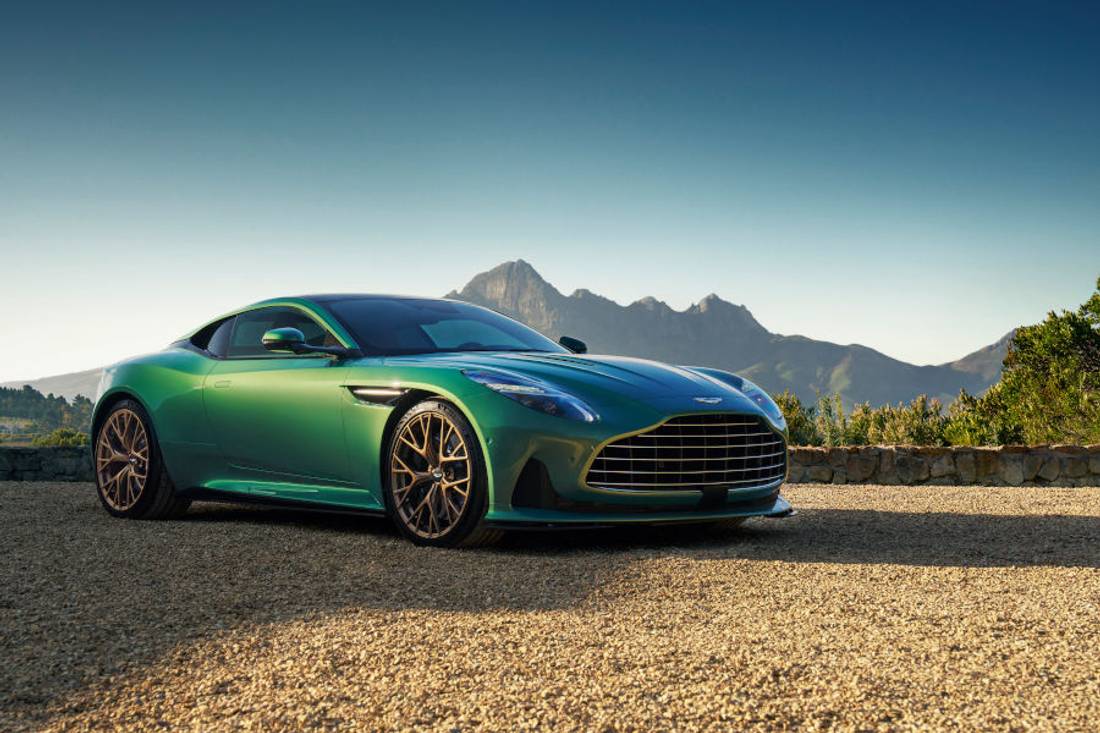 Nuevo-Aston-Martin-DB12-2023 (11)