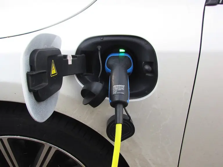 Cavi di ricarica auto elettriche: tipologie, funzionamento, prezzi -  AutoScout24