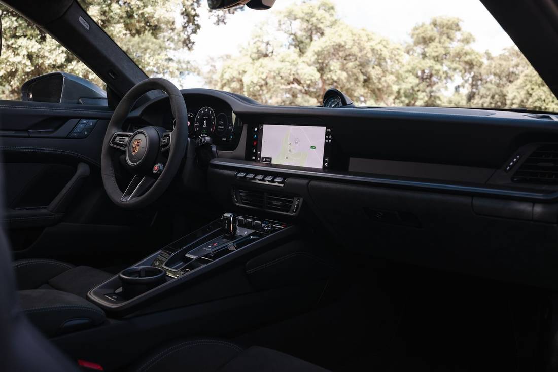 Porsche 911 992.5 interior