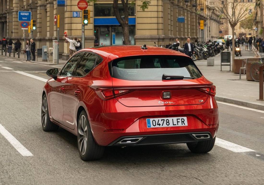 Seat-Leon-2020-dietro.jpeg