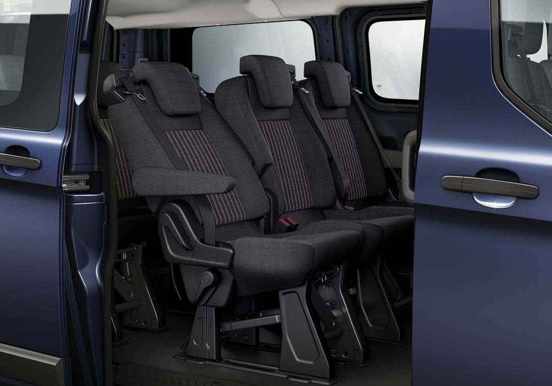 Ford-Transit_Custom-2013-interiors.jpeg