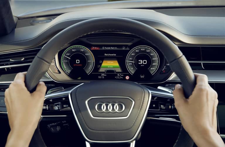 Audi A8 TFSI e volante