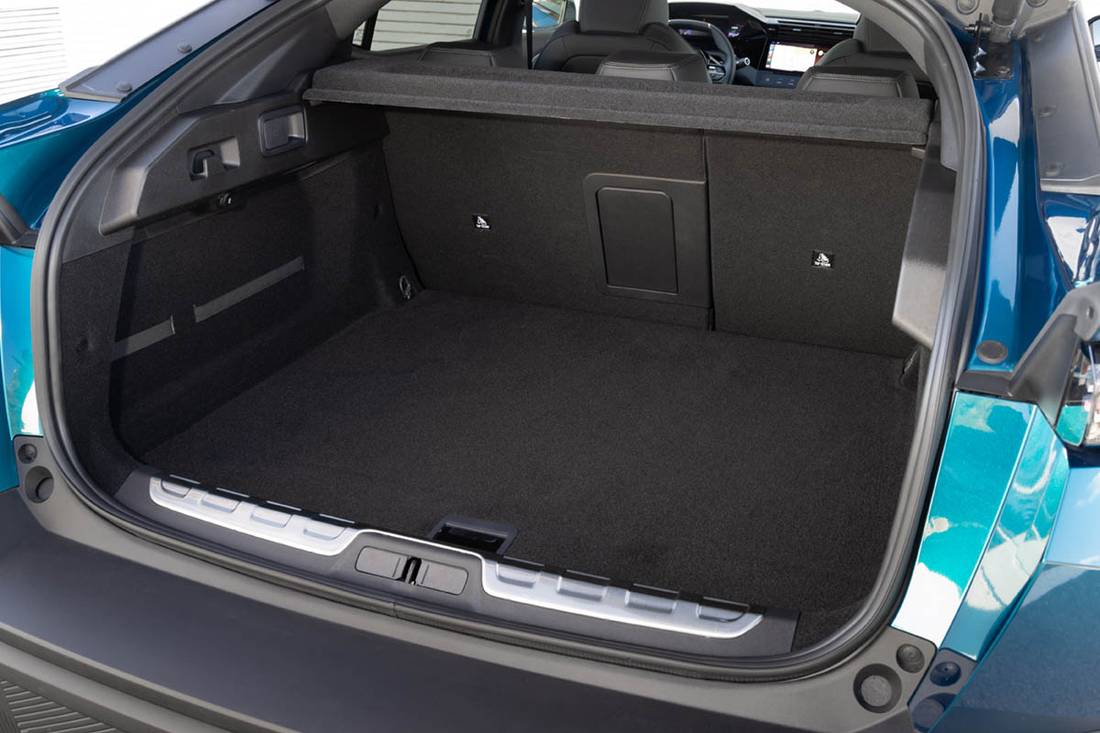 peugeot-408-trunk