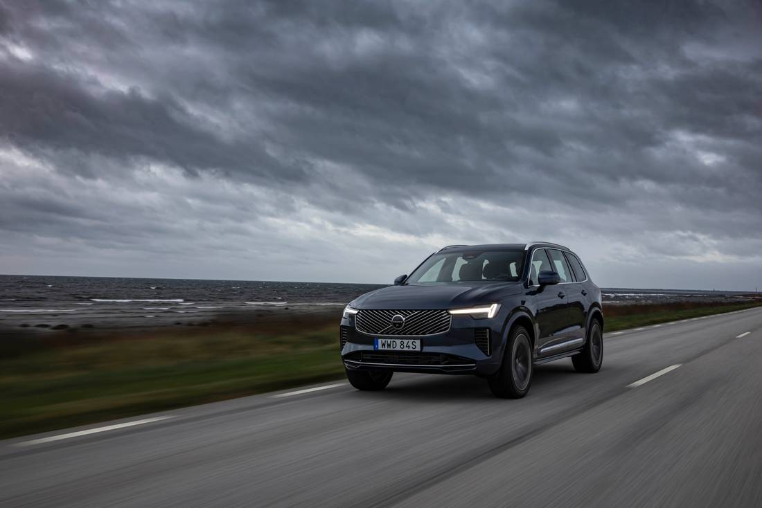 Volvo XC90 B5 AWD (2025): Primo test superato, missione compiuta