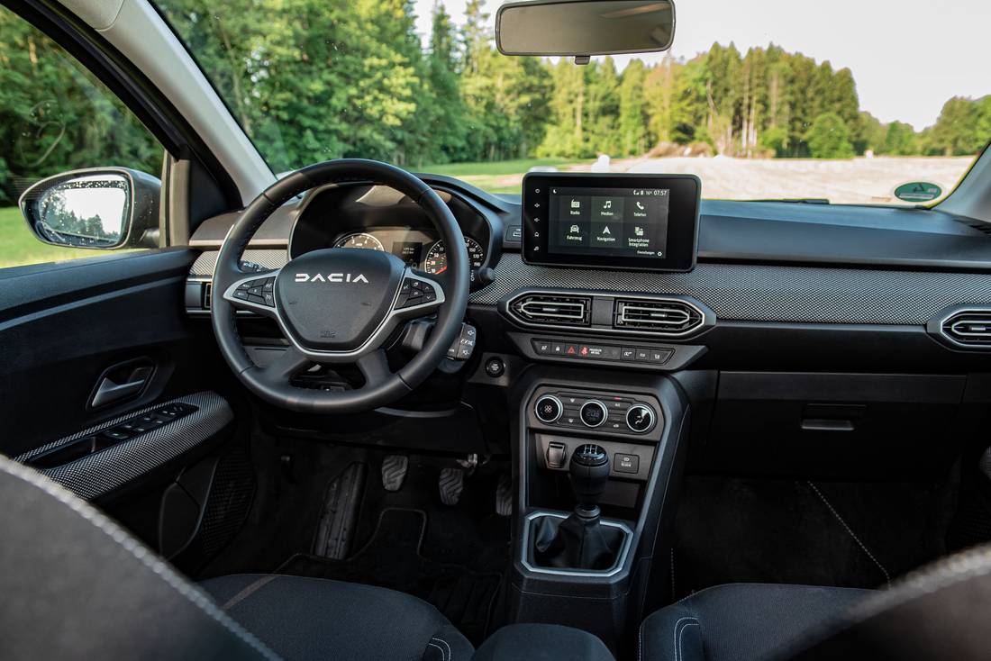 Dacia-Sandero-TCe90-Cockpit