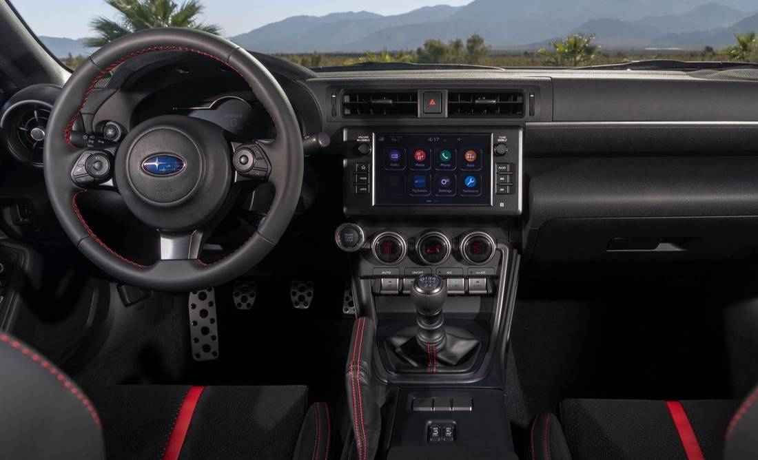 subaru-brz-2022-interieur