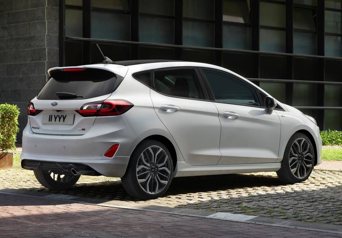 Ford Fiesta: dimensioni, interni, motori, prezzi e concorrenti - AutoScout24