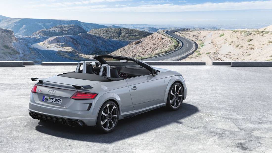 audi tt rs roadster