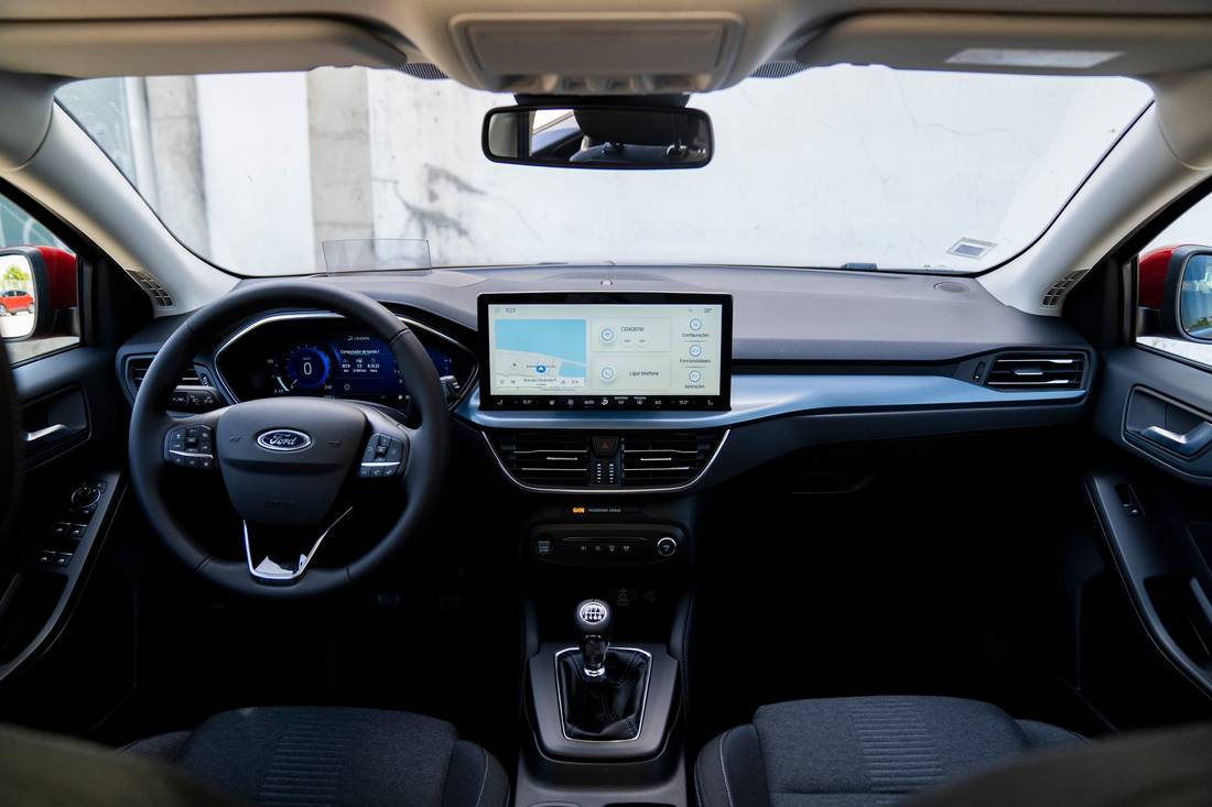 ford focus active wagon interior